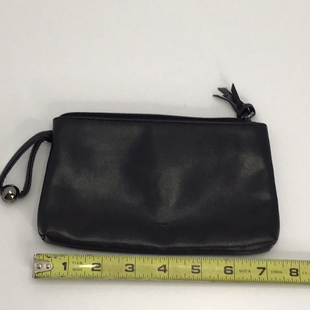 💚 Givenchy Cosmetics Bag - Picture 6 of 10